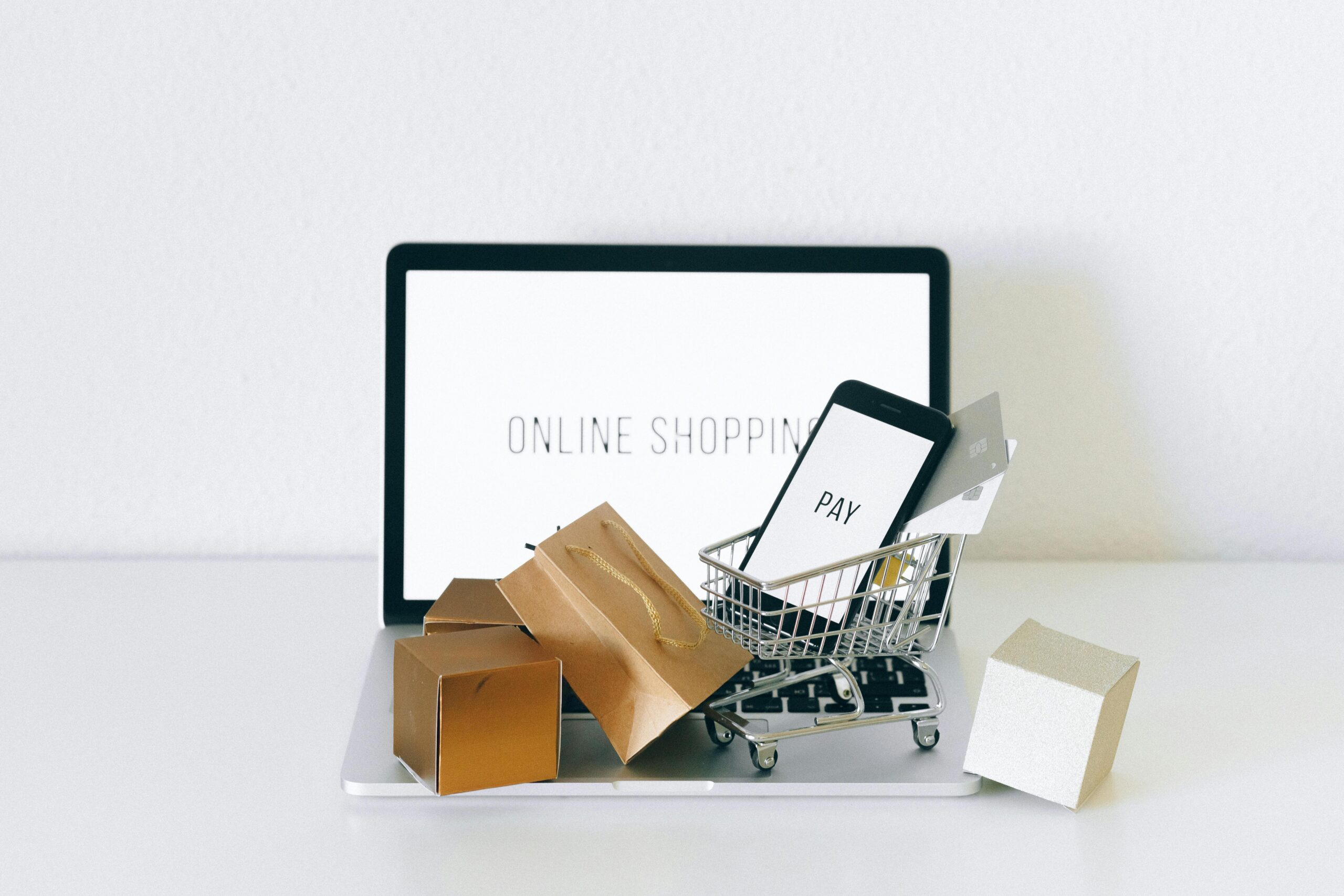 Site internet de votre cordonnerie multiservice : êtes-vous en règle avec la loi ?