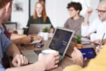 TMS dans la cordonnerie multiservice : un guide pratique pour préserver la santé des artisans