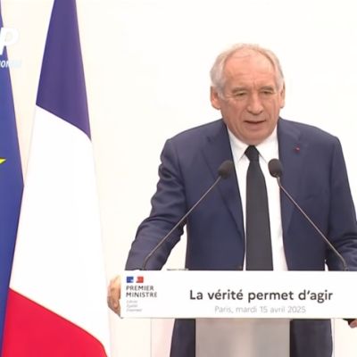Conférence de François Bayrou sur les finances publiques de la France : 40 milliards d'économies